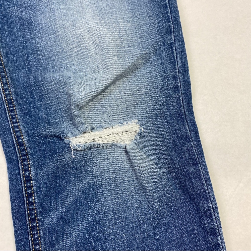 Old Navy Distressed Denim Boyfriend Skinny - Picture 3 of 8